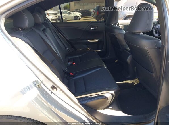 1HGCR2F55HA196378 2017 HONDA ACCORD Silver Вид наклейки з VIN-кодом