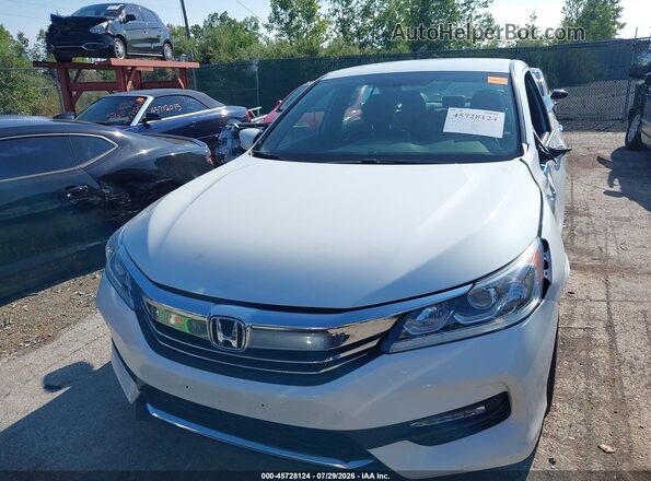 1HGCR2F56GA072215 2016 HONDA ACCORD White Widok wnętrza z tyłu