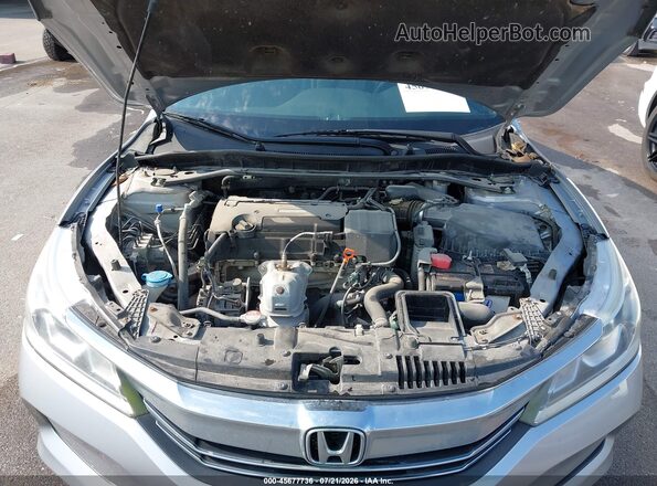 1HGCR2F56HA114092 2017 HONDA ACCORD Silver Widok z tyłu