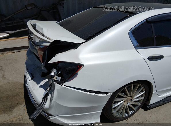 1HGCR2F56HA146198 2017 HONDA ACCORD Белый Вид щитка приборов