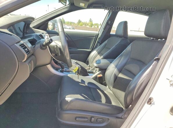 1HGCR2F57HA073519 2017 HONDA ACCORD White Widok wnętrza z przodu