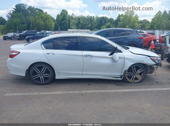 1HGCR2F57HA088943 2017 HONDA ACCORD White Սալոնի 360 աստիճան տեսք
