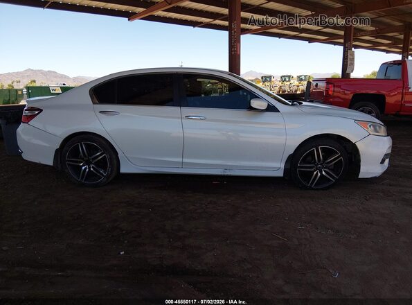 1HGCR2F57HA092393 2017 HONDA ACCORD White Սալոնի հետևի տեսք