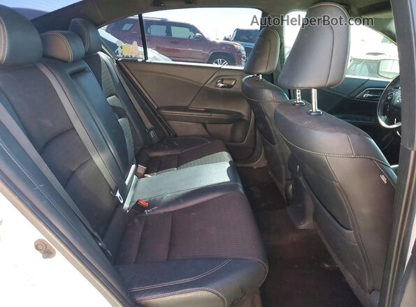 1HGCR2F57HA193210 2017 HONDA ACCORD White Vista de los asientos traseros