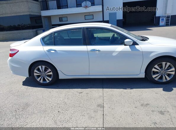 1HGCR2F58GA186328 2016 HONDA ACCORD White Rear interior view