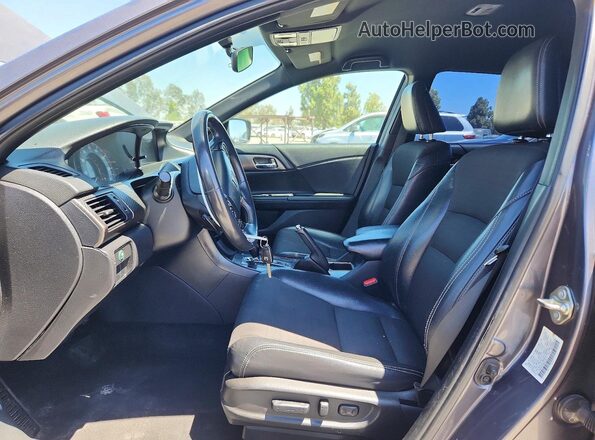 1HGCR2F58HA073612 2017 HONDA ACCORD Gray Front interior view