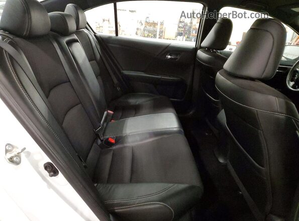 1HGCR2F59HA212078 2017 HONDA ACCORD White უკანა სავარძლების ხედი