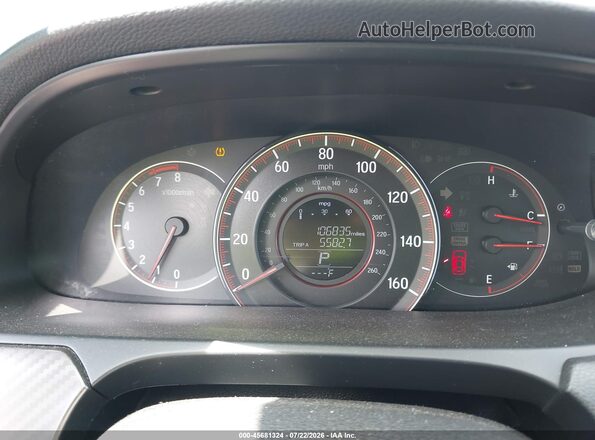 1HGCR2F5XHA048842 2017 HONDA ACCORD Red Вид задніх сидінь