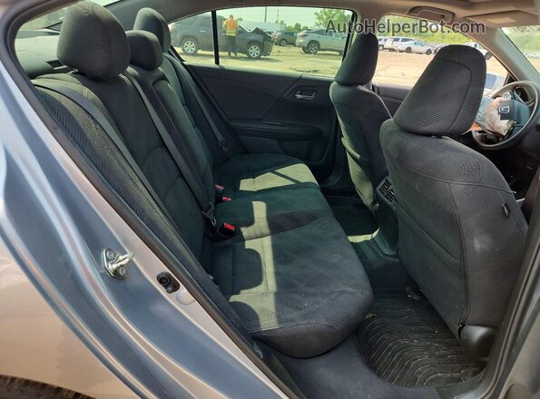 1HGCR2F73HA246826 2017 HONDA ACCORD Silver Vista de los asientos traseros