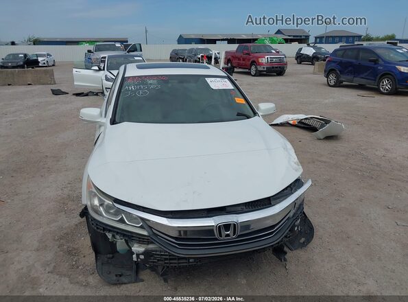 1HGCR2F75HA155461 2017 HONDA ACCORD Белый Вид задней части салона