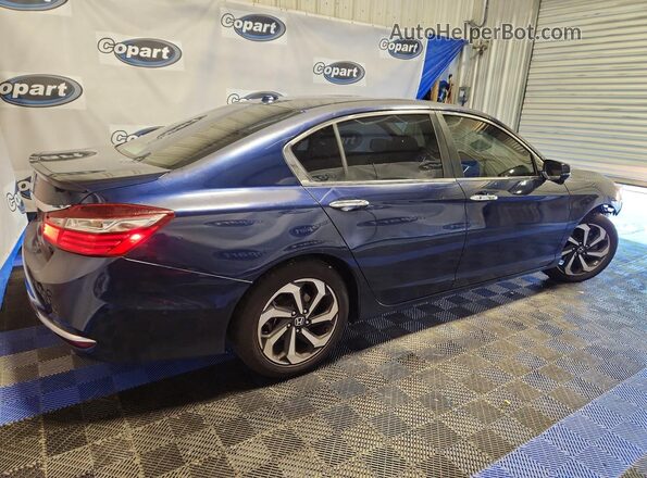 1HGCR2F78HA217385 2017 HONDA ACCORD Blue Trasero derecho