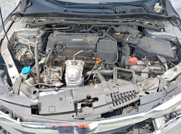 1HGCR2F7XHA032044 2017 HONDA ACCORD Silver Rear interior view