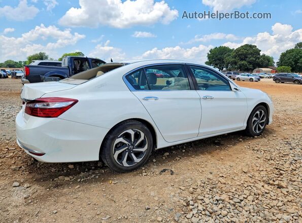 1HGCR2F80HA003029 2017 HONDA ACCORD White Задня права чверть