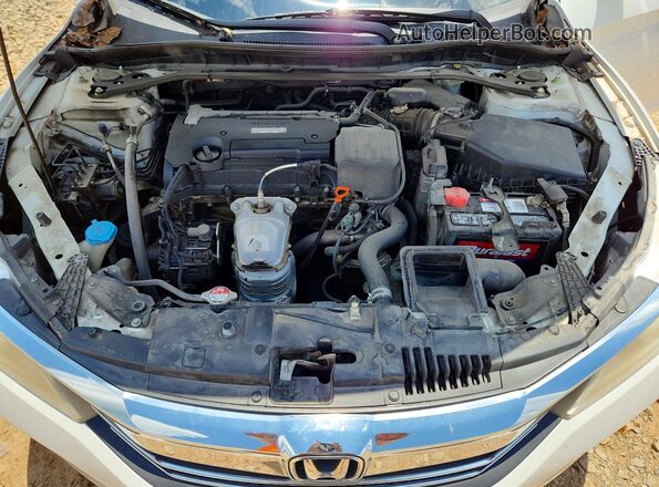 1HGCR2F80HA003029 2017 HONDA ACCORD White Вид задньої частини салону