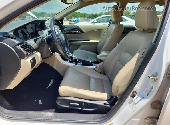 1HGCR2F80HA003029 2017 HONDA ACCORD White Вид салону спереду