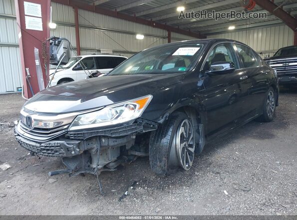 1HGCR2F81HA133398 2017 HONDA ACCORD Black Widok z przodu