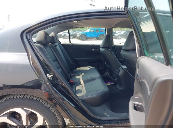 1HGCR2F83HA105117 2017 HONDA ACCORD Черный Вид наклейки с VIN-кодом