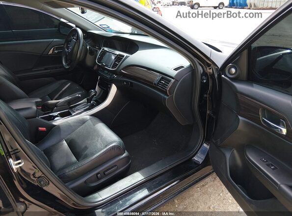 1HGCR2F83HA166144 2017 HONDA ACCORD Black Vista interior delantera