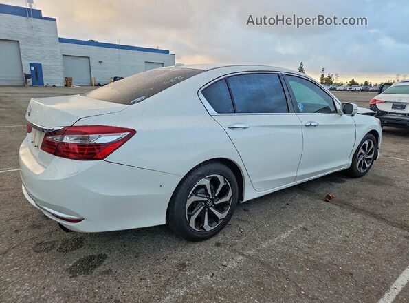 1HGCR2F86HA147734 2017 HONDA ACCORD White Tył prawy