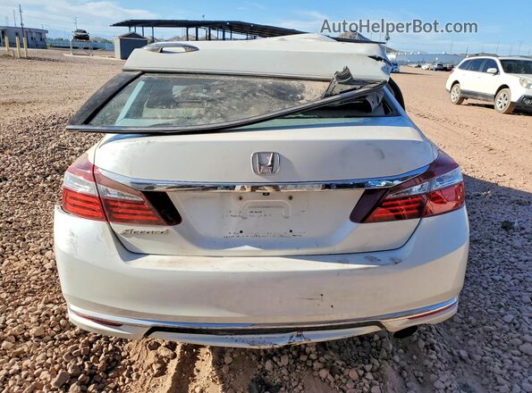 1HGCR2F88HA228945 2017 HONDA ACCORD Белый Вид сзади