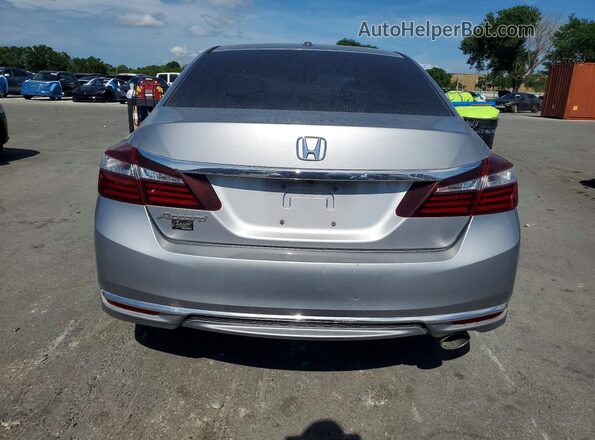 1HGCR2F89HA130765 2017 HONDA ACCORD Silver Vista trasera