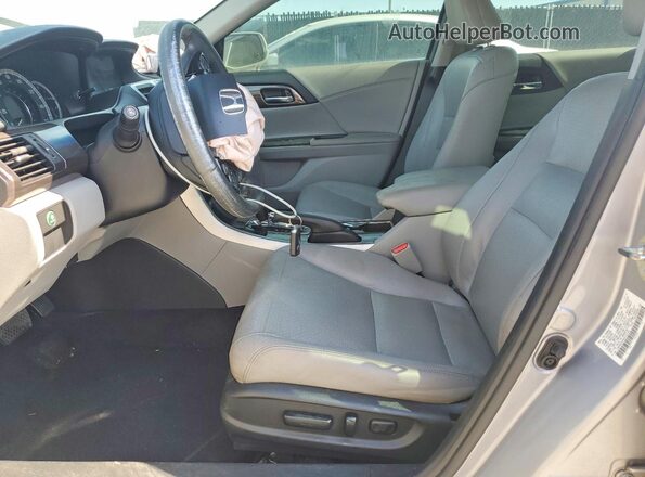 1HGCR2F89HA130765 2017 HONDA ACCORD Silver Vista interior delantera