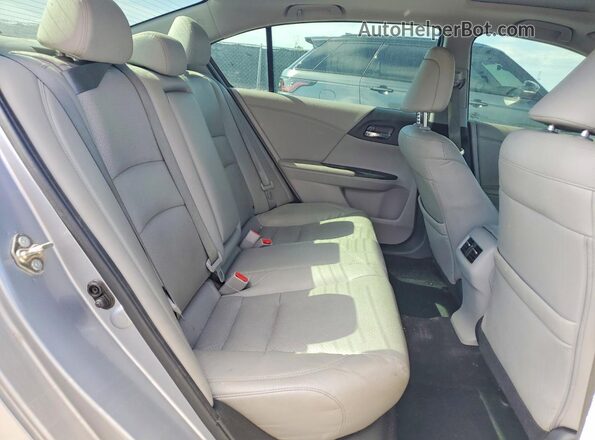 1HGCR2F89HA130765 2017 HONDA ACCORD Silver Vista de los asientos traseros