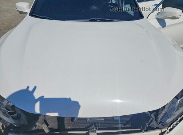 1HGCR2F94HA166002 2017 HONDA ACCORD White Widok wnętrza z tyłu
