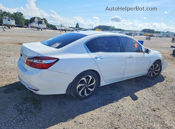 1HGCR2F94HA166002 2017 HONDA ACCORD White Tył prawy