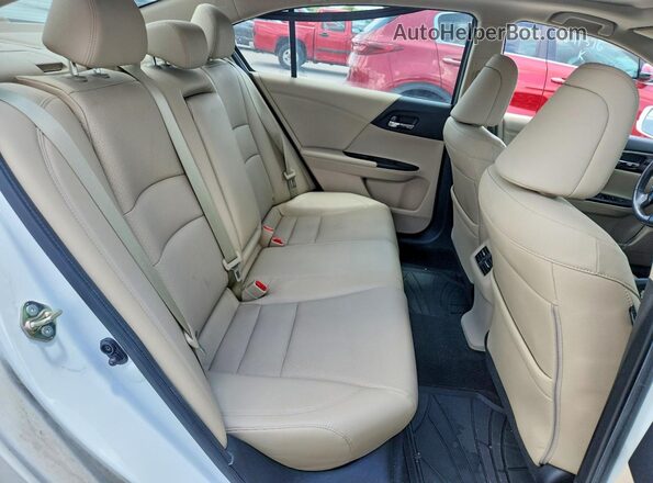 1HGCR2F95HA145448 2017 HONDA ACCORD White უკანა სავარძლების ხედი