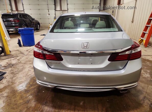 1HGCR2F95HA277013 2017 HONDA ACCORD Silver Vista trasera