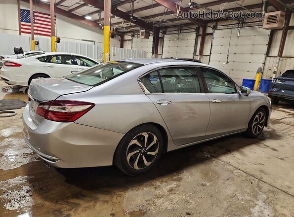 1HGCR2F95HA277013 2017 HONDA ACCORD Silver Trasero derecho