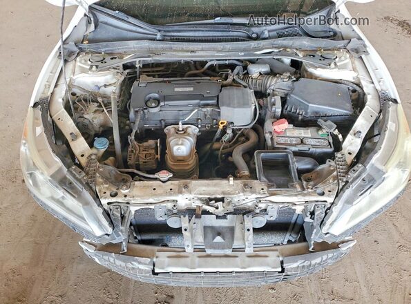 1HGCR2F97HA078741 2017 HONDA ACCORD White Widok wnętrza z tyłu