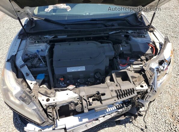 1HGCR3F07GA014186 2016 HONDA ACCORD White Rear interior view