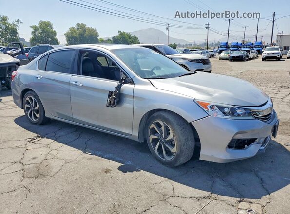 1HGCR3F09HA005538 2017 HONDA ACCORD Silver Front right