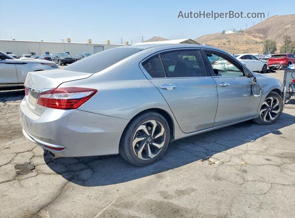 1HGCR3F09HA005538 2017 HONDA ACCORD Silver Rear right