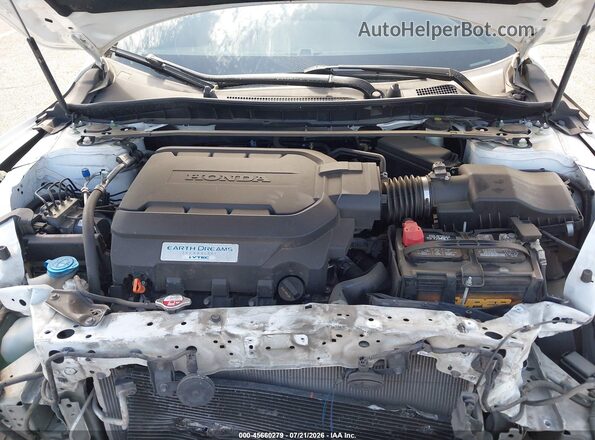 1HGCR3F90GA018885 2016 HONDA ACCORD White Widok z tyłu