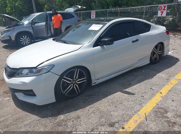 1HGCT2B82HA003329 2017 HONDA ACCORD Белый Передняя левая четверть