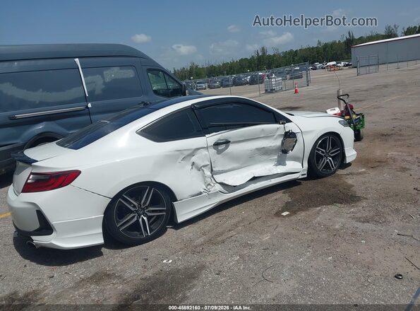 1HGCT2B82HA003329 2017 HONDA ACCORD Белый Задняя правая четверть