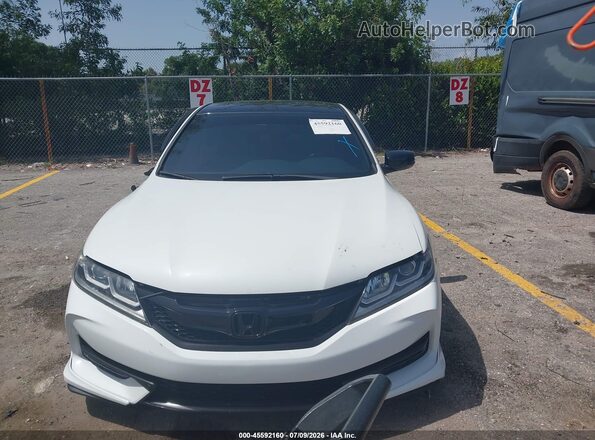 1HGCT2B82HA003329 2017 HONDA ACCORD Белый Вид щитка приборов