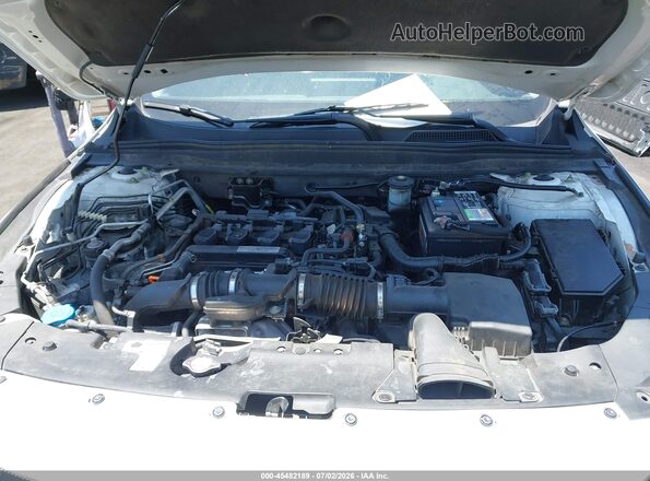 1HGCV1F10JA061057 2018 HONDA ACCORD White უკანა ხედი