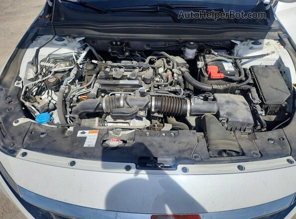 1HGCV1F11JA068292 2018 HONDA ACCORD Белый Вид задней части салона