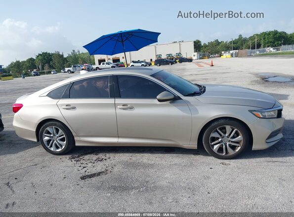 1HGCV1F11JA078742 2018 HONDA ACCORD Gold Սալոնի հետևի տեսք