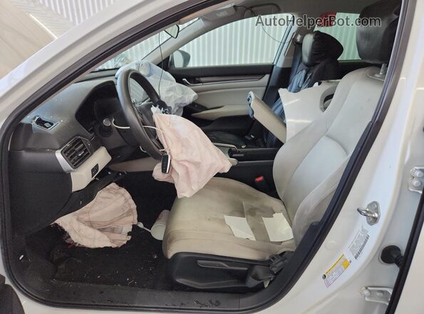 1HGCV1F12JA068303 2018 HONDA ACCORD White 