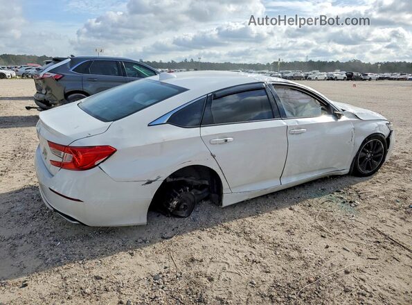 1HGCV1F12JA261941 2018 HONDA ACCORD Белый Задняя правая четверть