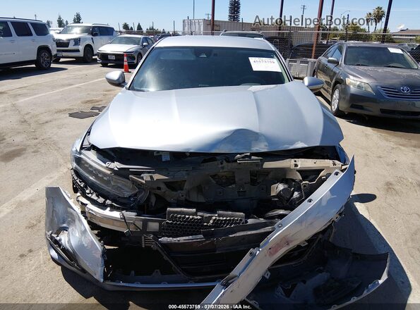 1HGCV1F14JA153949 2018 HONDA ACCORD Silver Вид задньої частини салону