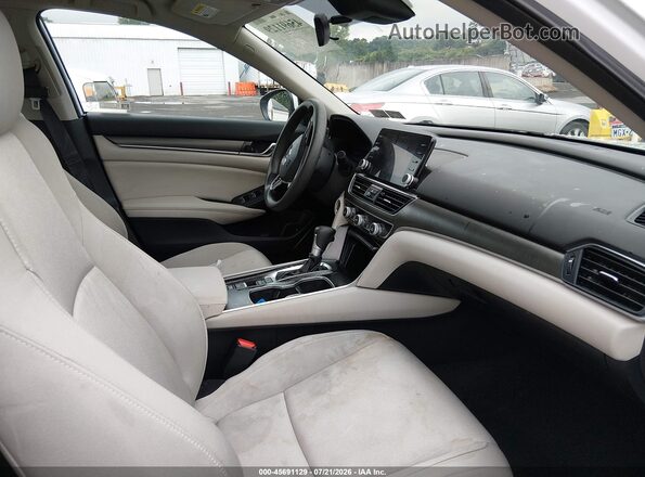 1HGCV1F14NA067031 2022 HONDA ACCORD White Вид салону спереду