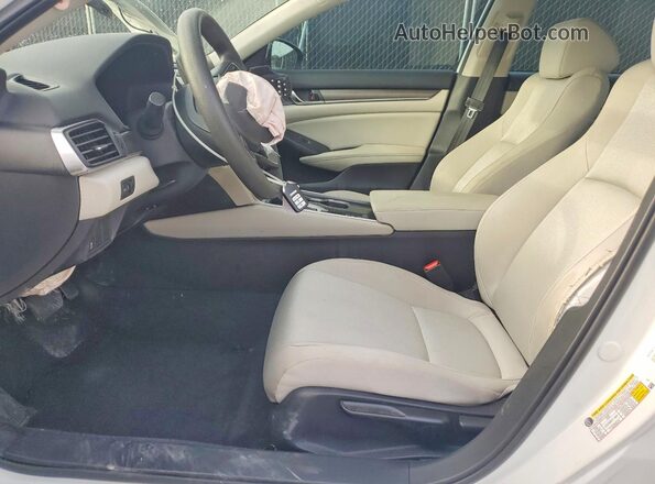 1HGCV1F15JA136125 2018 HONDA ACCORD White Սալոնի դիմացի տեսք
