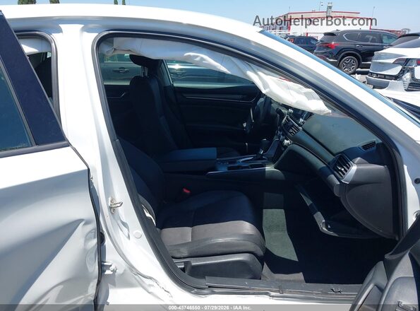 1HGCV1F15KA059189 2019 HONDA ACCORD White Widok wnętrza z przodu
