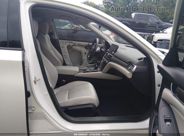 1HGCV1F16JA103635 2018 HONDA ACCORD White წინა სალონის ხედი